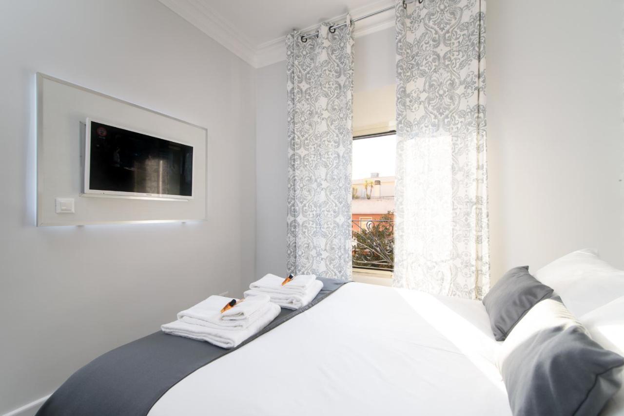 White Caesar Guesthouse โรม ภายนอก รูปภาพ