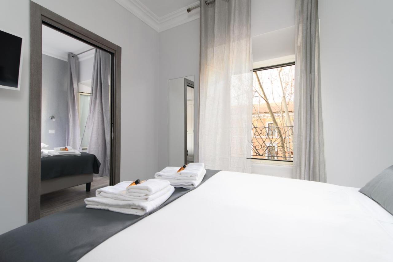White Caesar Guesthouse โรม ภายนอก รูปภาพ