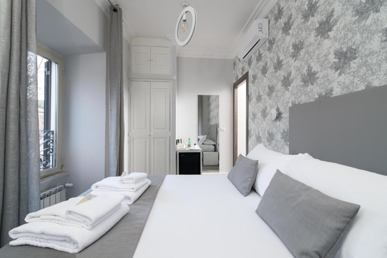 White Caesar Guesthouse โรม ภายนอก รูปภาพ